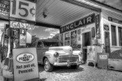 Vintage Sinclair Station BW - Old Route 66, Missouri Print sizes: 8x10 11x14 12x18 16x20 16x24 Canvas sizes: 12x18 16x24